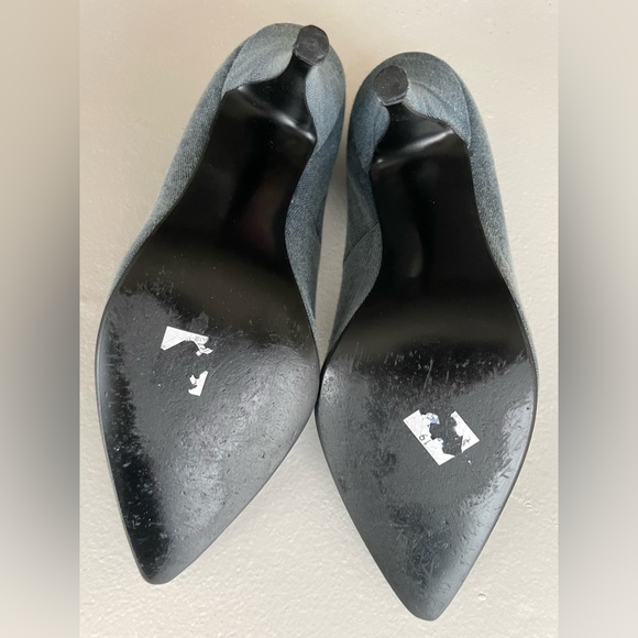Vintage denim / silver high heels. - Picture 7 of 8